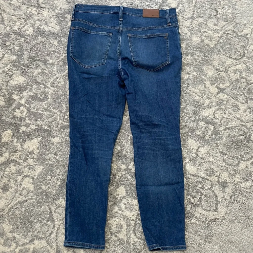 Madewell 9" Mid-Rise Skinny Crop Jeans in Delmar Wash: Eco Edition size 30 - Picture 7 of 13